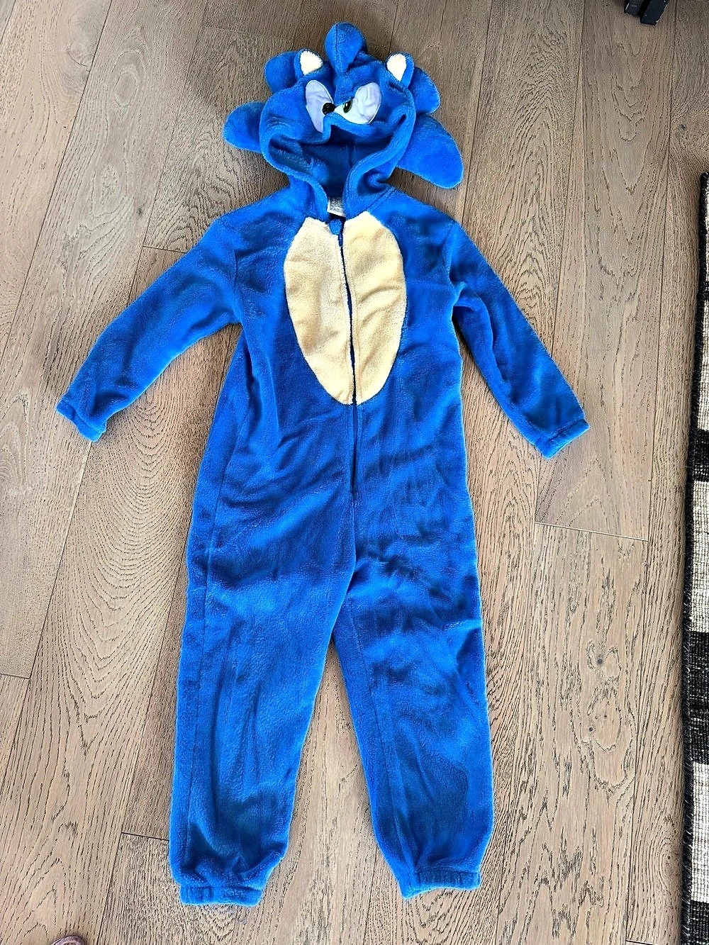 H&M Sonic the Hedgehog Fleece Costume Onesie (Size 5T/6)